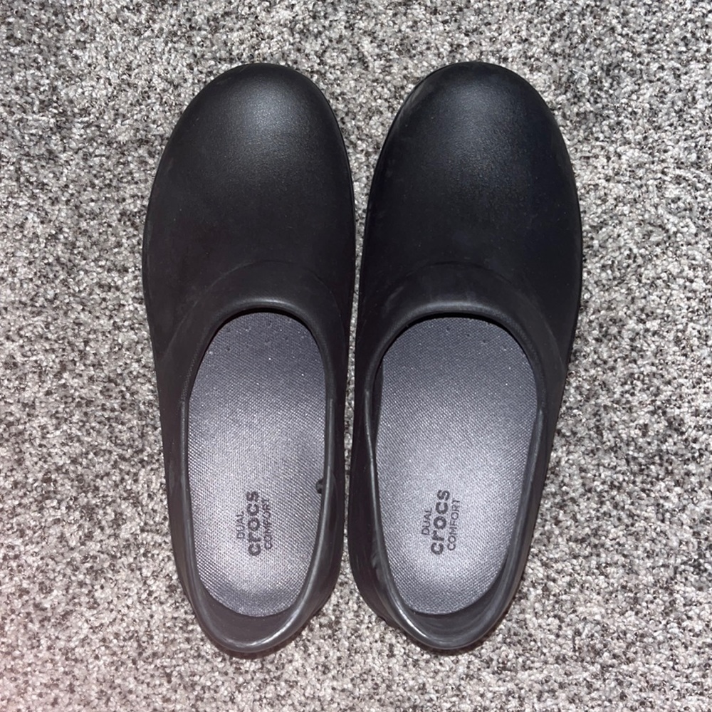 NWOT Crocs